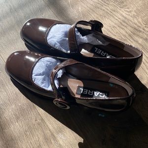 carel mary jean brown leather